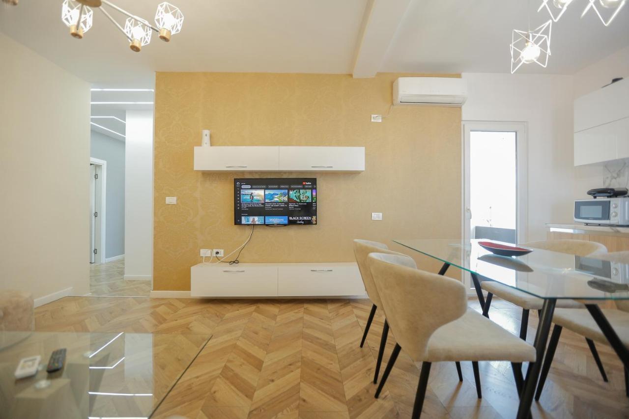 Miku Apartments-Luxury City View At Wilson Square 티라나 외부 사진