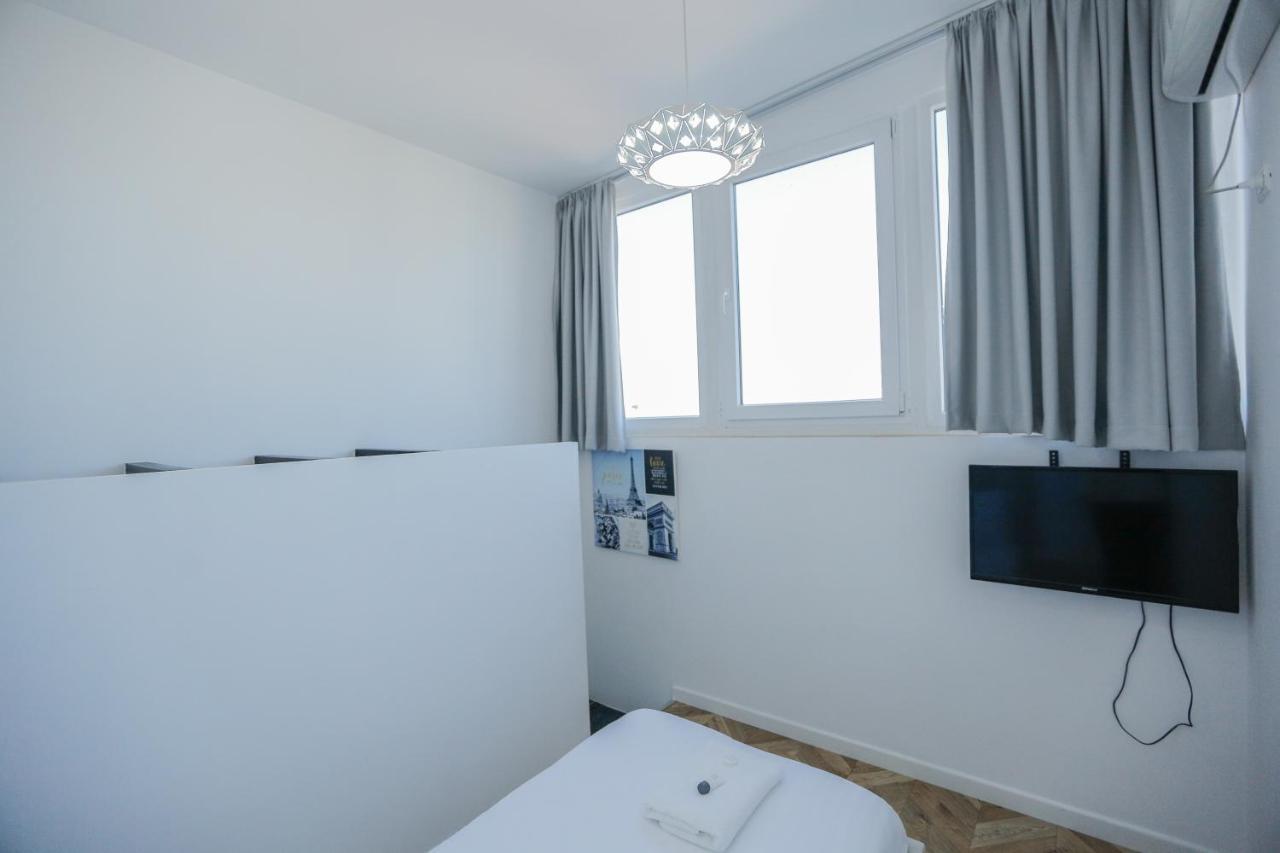 Miku Apartments-Luxury City View At Wilson Square 티라나 외부 사진